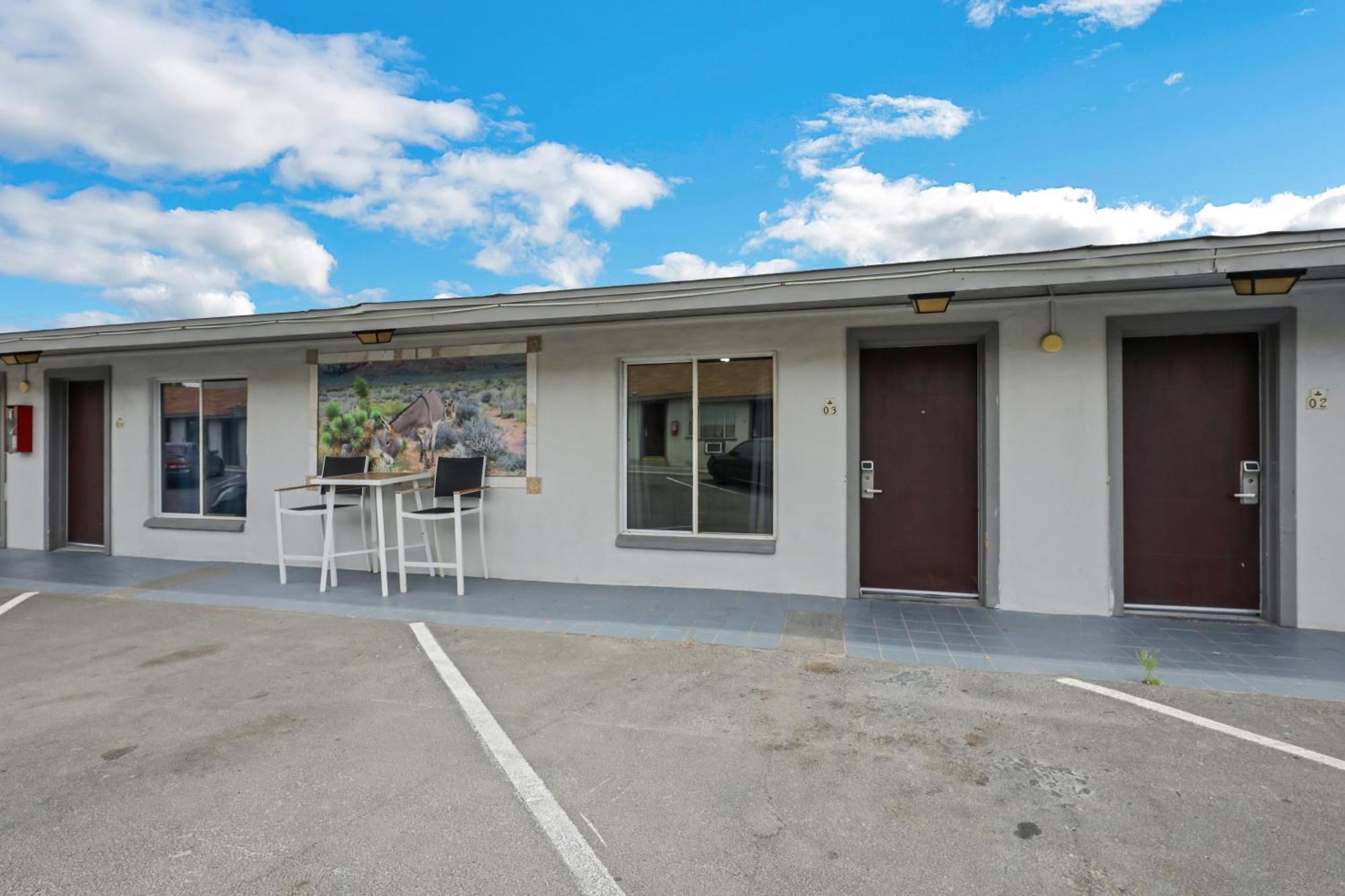 Desert Moon Motel Las Vegas Exterior photo