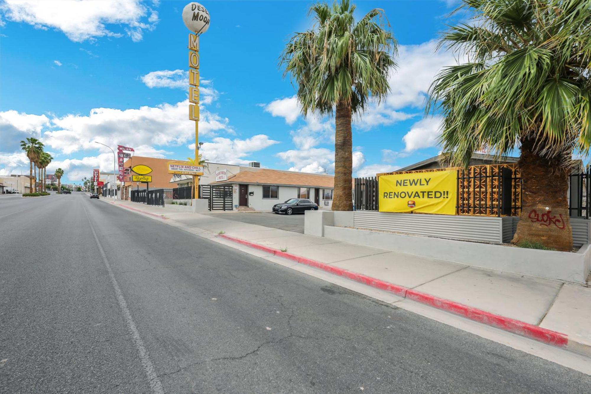 Desert Moon Motel Las Vegas Exterior photo