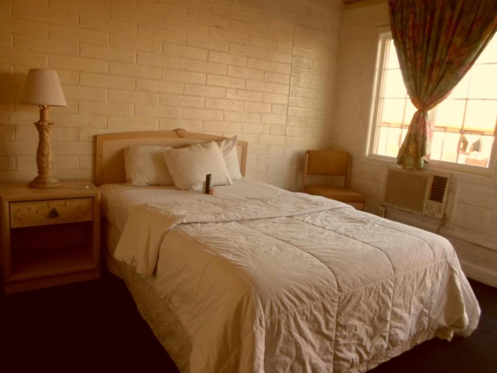 Desert Moon Motel Las Vegas Room photo
