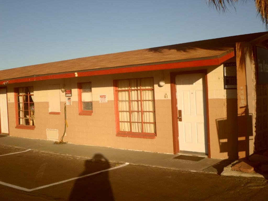 Desert Moon Motel Las Vegas Exterior photo